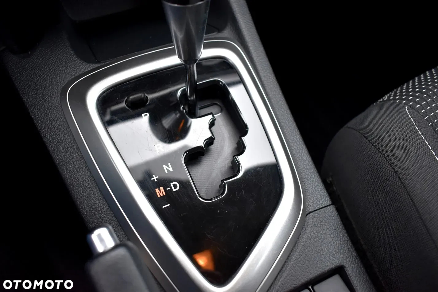 Toyota Auris 1.6 Sprint MS - 39
