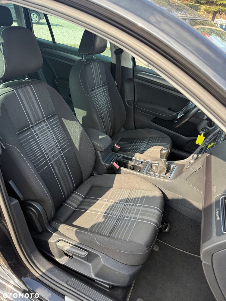 Volkswagen Golf Variant 1.6 TDI BlueMotion Technology Lounge - 17