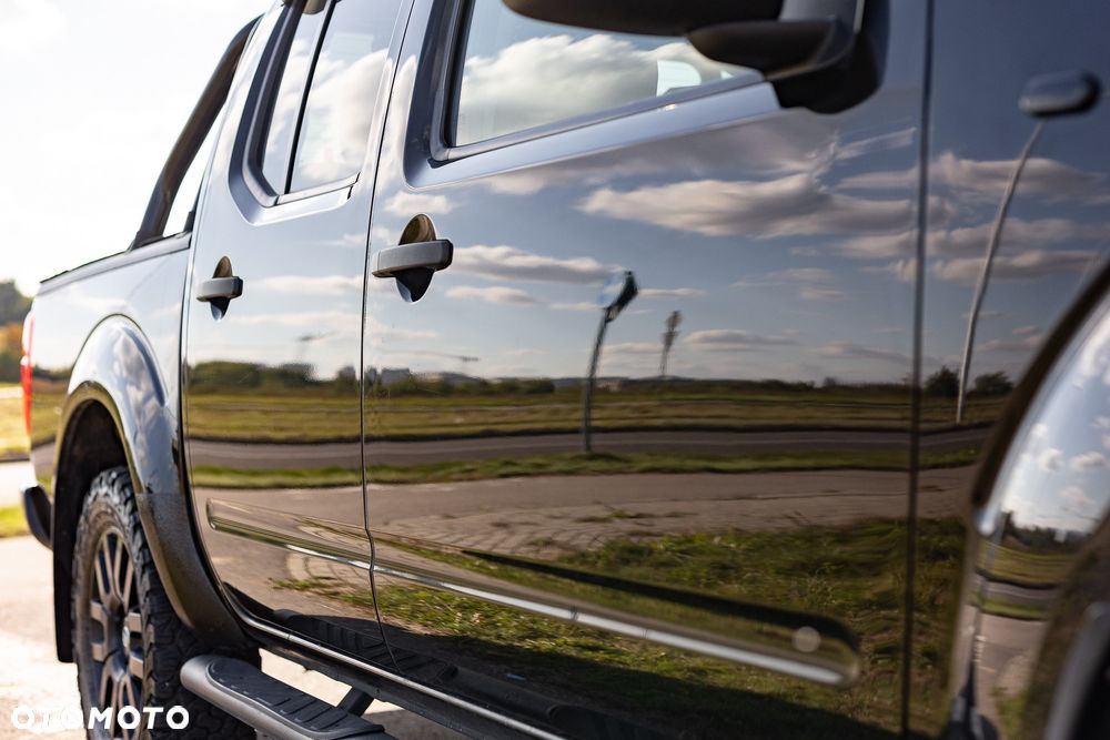 Nissan Navara 2.5 TDi Sport / LE - 18