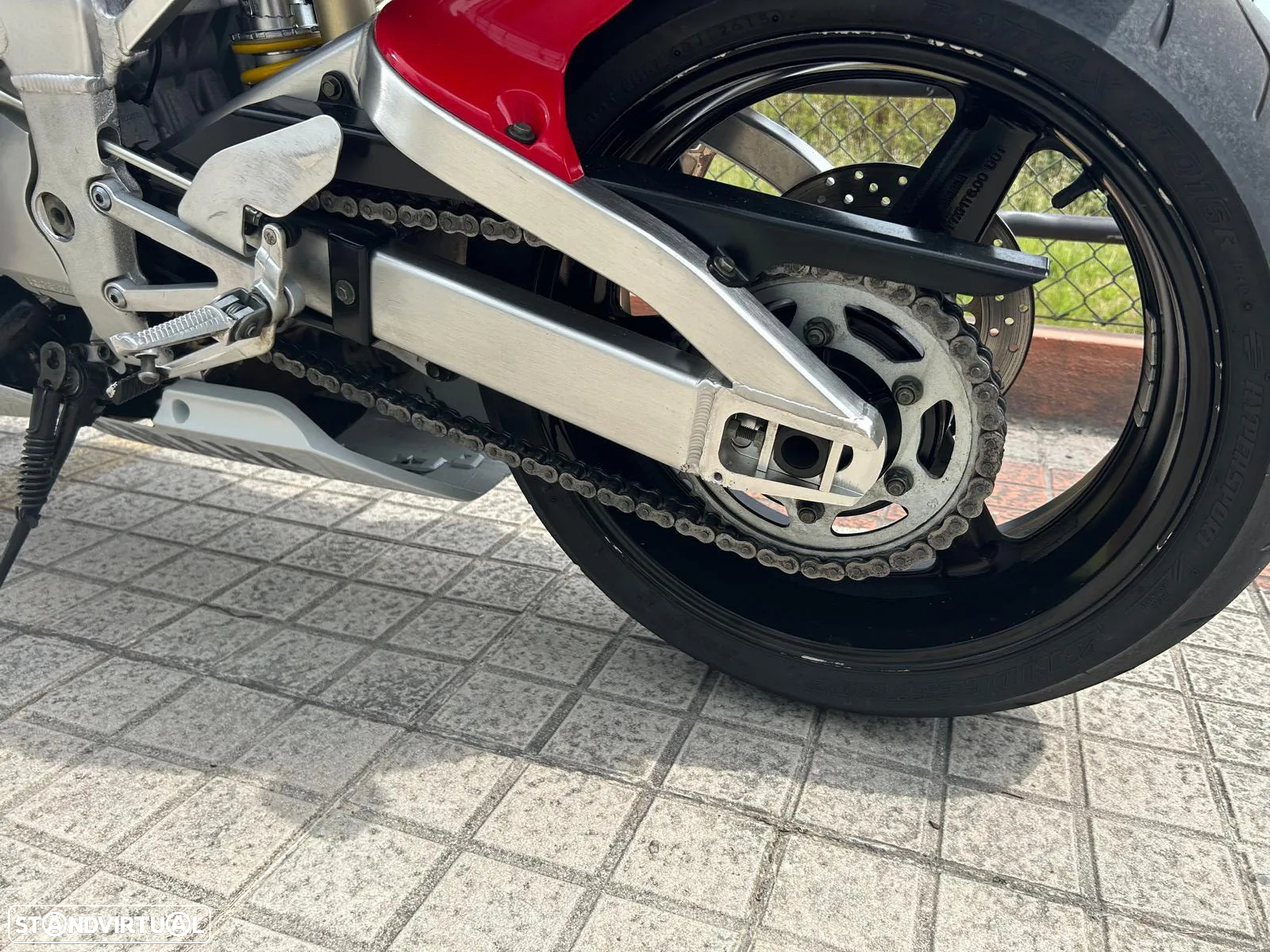 Yamaha YZF R1 - 9