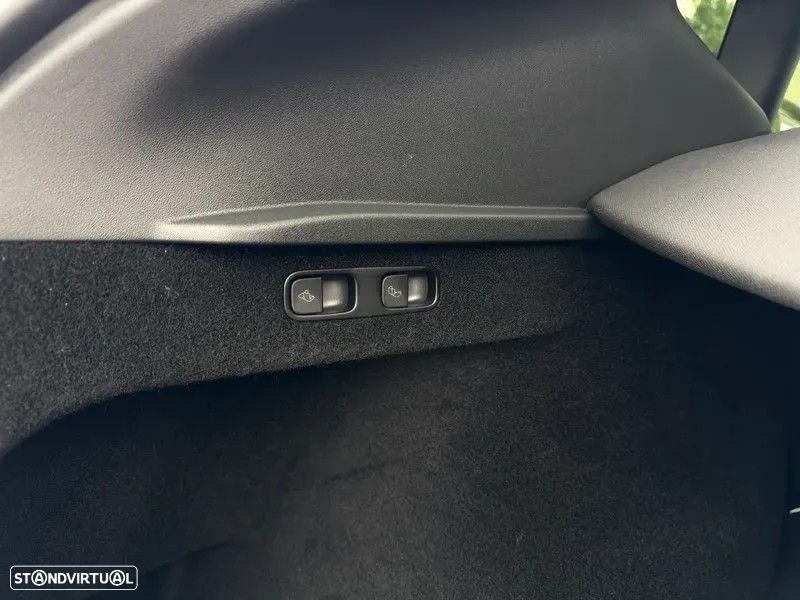 Tesla Model Y Long Range Tração Integral - 12