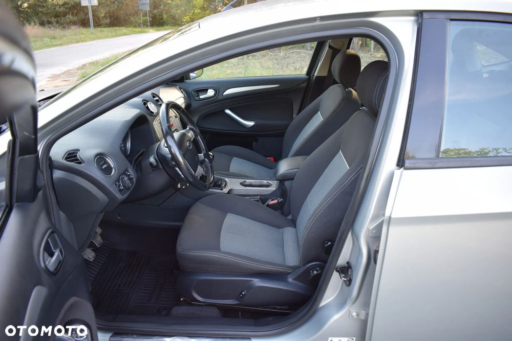 Ford Mondeo - 15