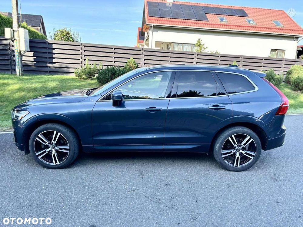 Volvo XC 60 T5 AWD Momentum - 4