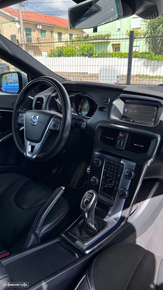 Volvo V40 D2 R Design - 20