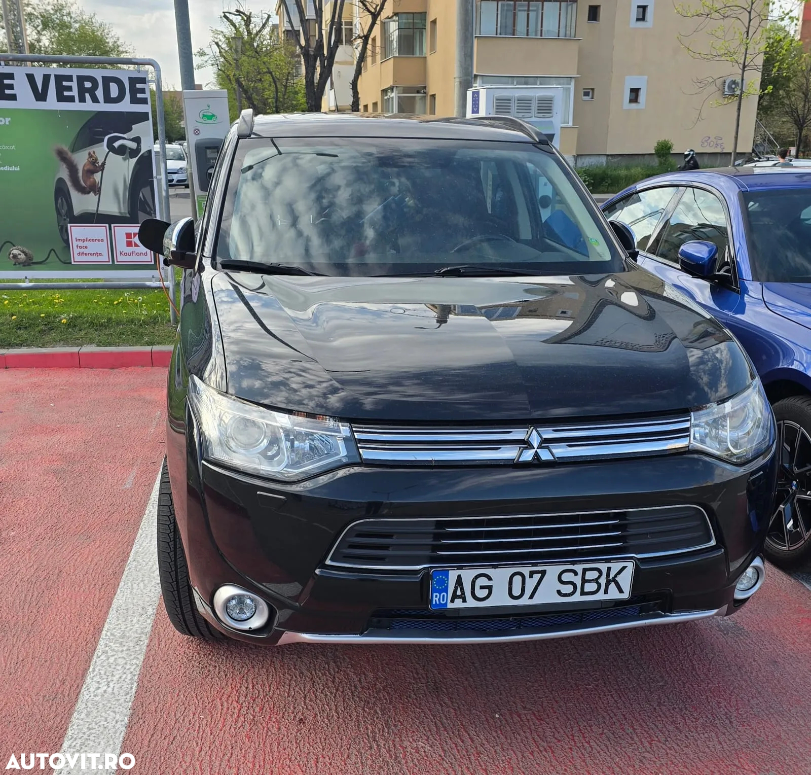 Mitsubishi Outlander 2.0 4WD Plug-In Hybrid Top - 2