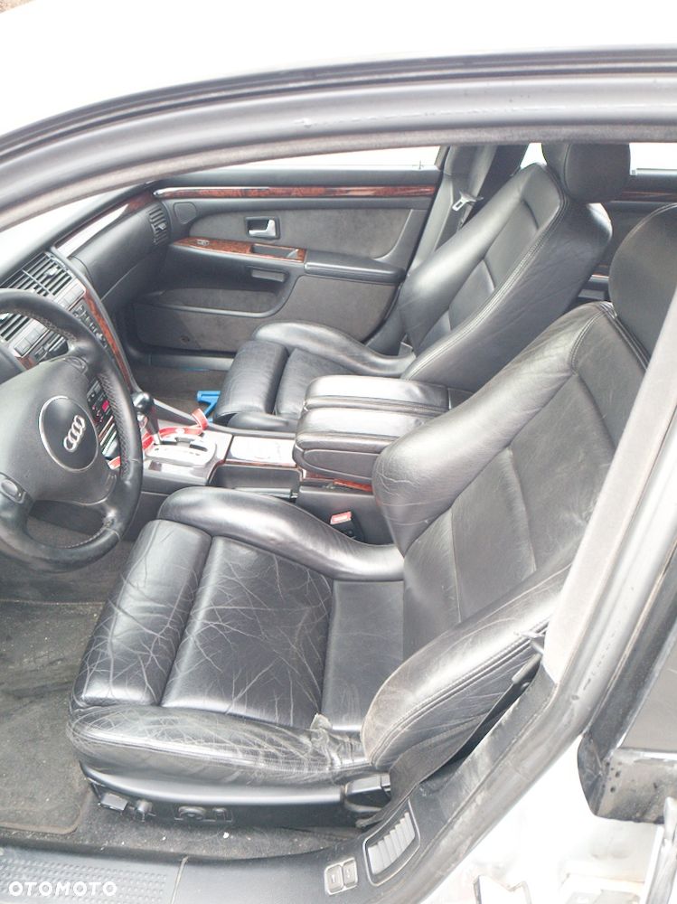 Audi A8 - 6