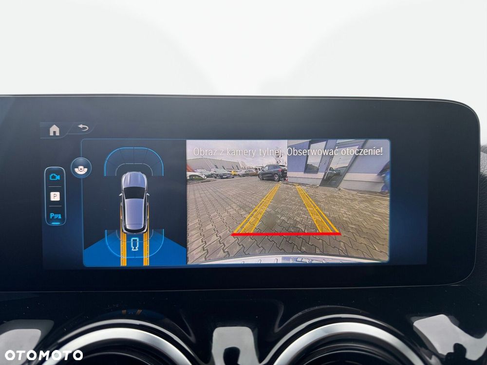 Mercedes-Benz GLA - 21