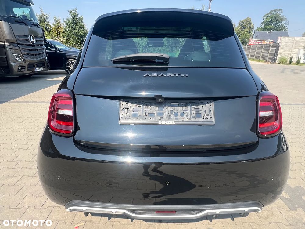 Abarth 500e - 6