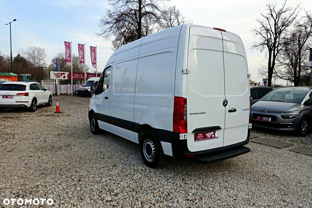 Mercedes-Benz Sprinter - 9