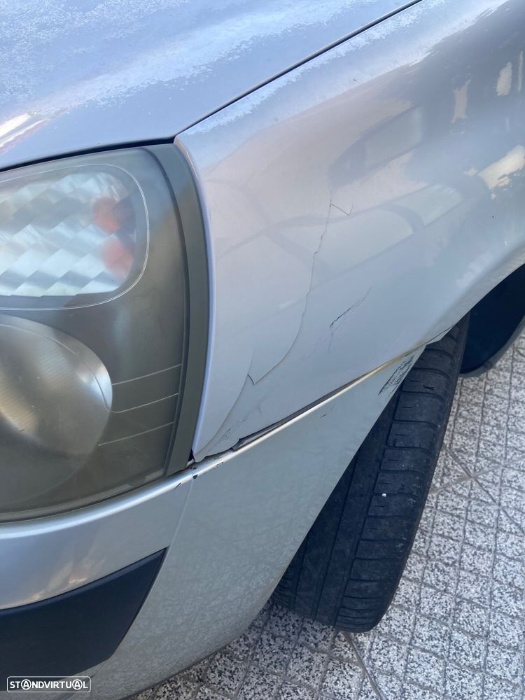 Renault Clio 1.2 16V Confort - 4