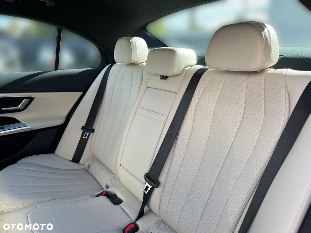 Mercedes-Benz Klasa E 200 d 9G-TRONIC Edition AMG Line - 18