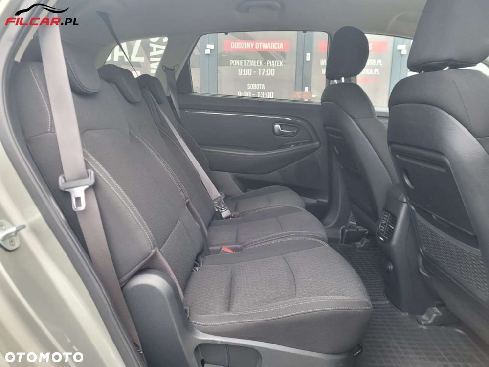 Kia Carens - 18