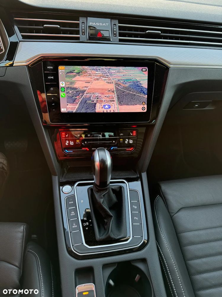 Volkswagen Passat - 14