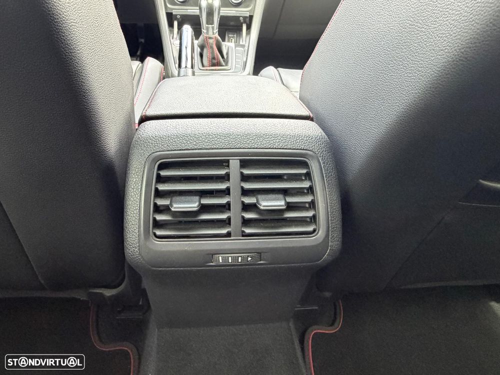 VW Golf 2.0 TSi GTi DSG Performance - 35