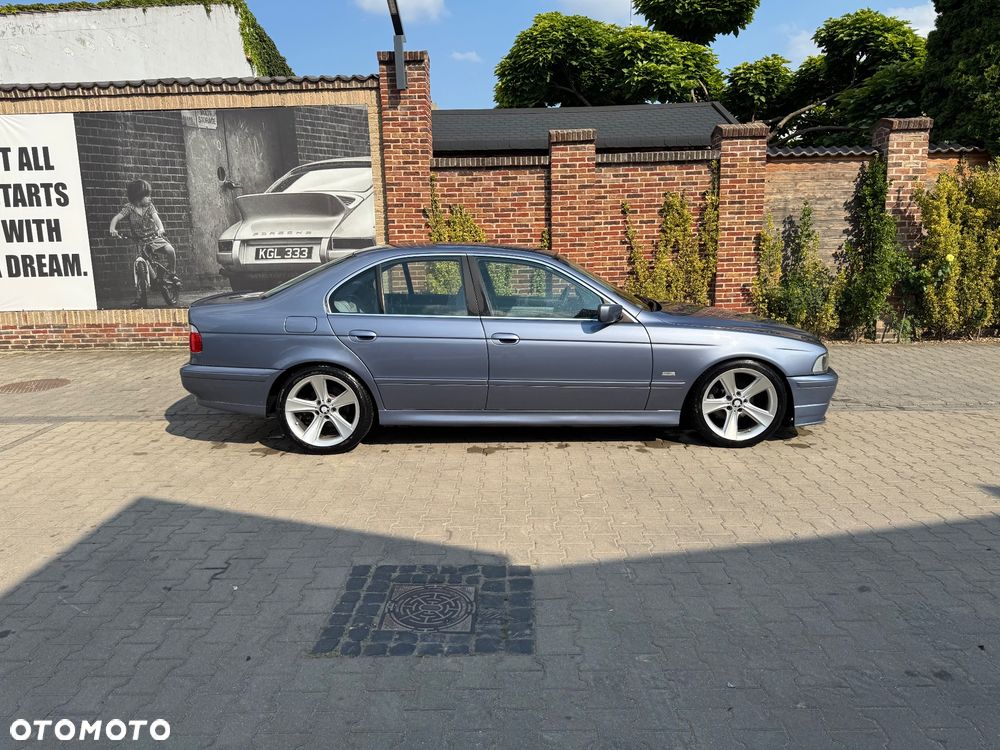 BMW Seria 5 520i - 6