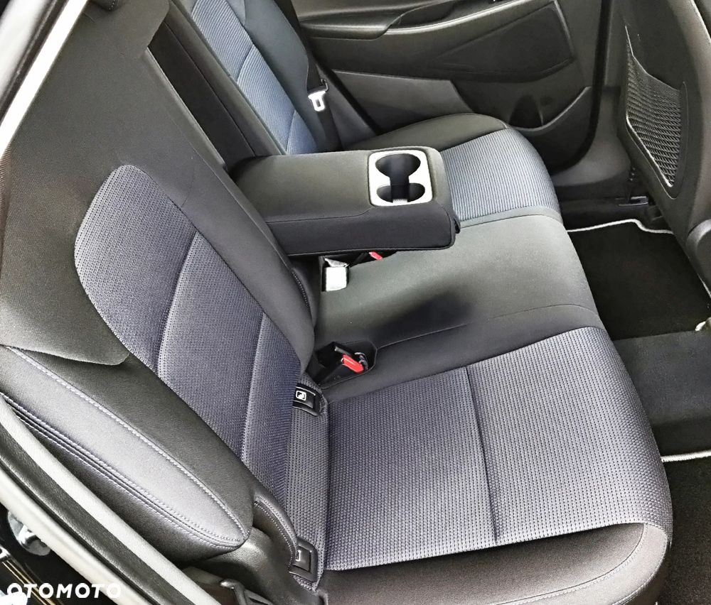 Hyundai Tucson blue 1.6 GDi 2WD Navi - 11