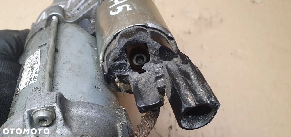 Rozrusznik starter silnika Audi A5 A4 B8 1.8 TFSI 06H911024B - 4