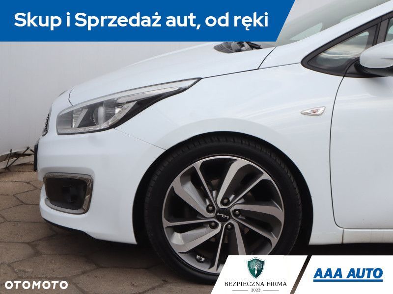 Kia Ceed - 15