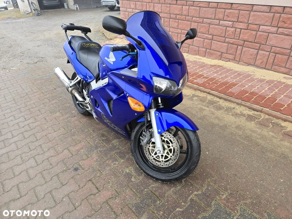 Honda VFR - 9