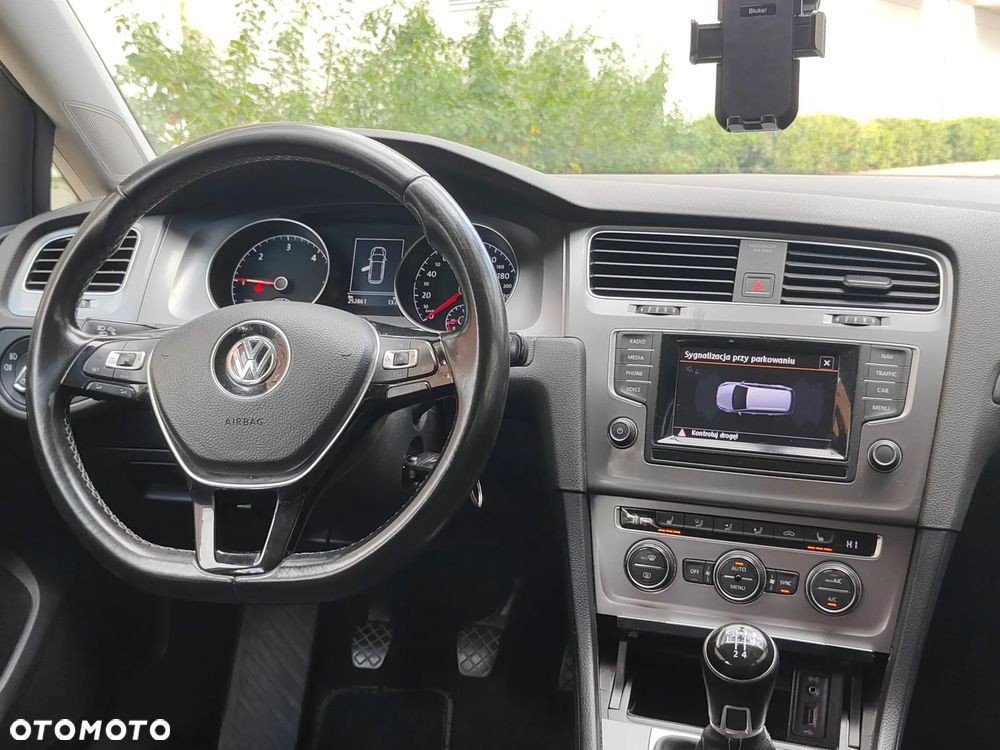Volkswagen Golf 1.6 TDI BlueMotion Trendline - 17