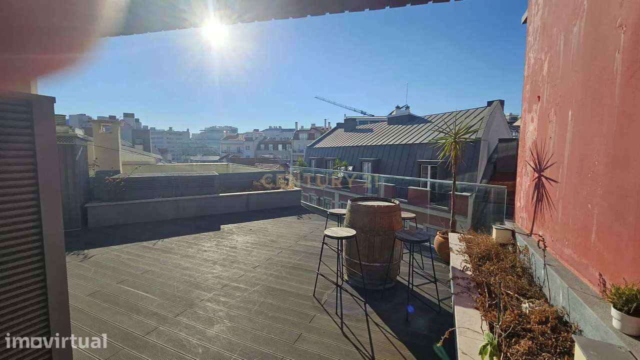 T3 com terraço, +200 m² e garagem junto à Avenida da Liberdade - Grande imagem: 5/51