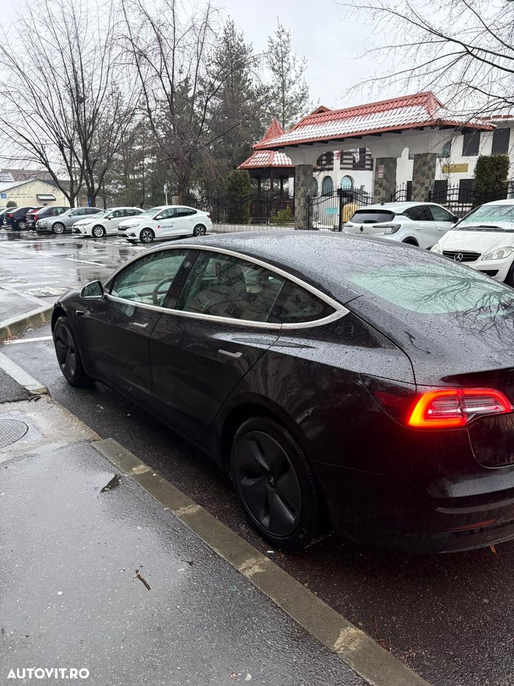 Tesla Model 3 - 2