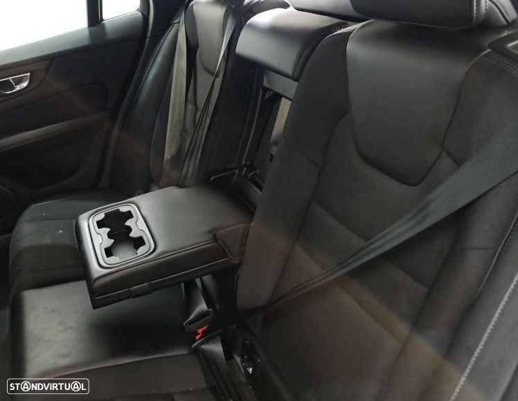 Volvo V60 2.0 T8 AWD TE Momentum - 5