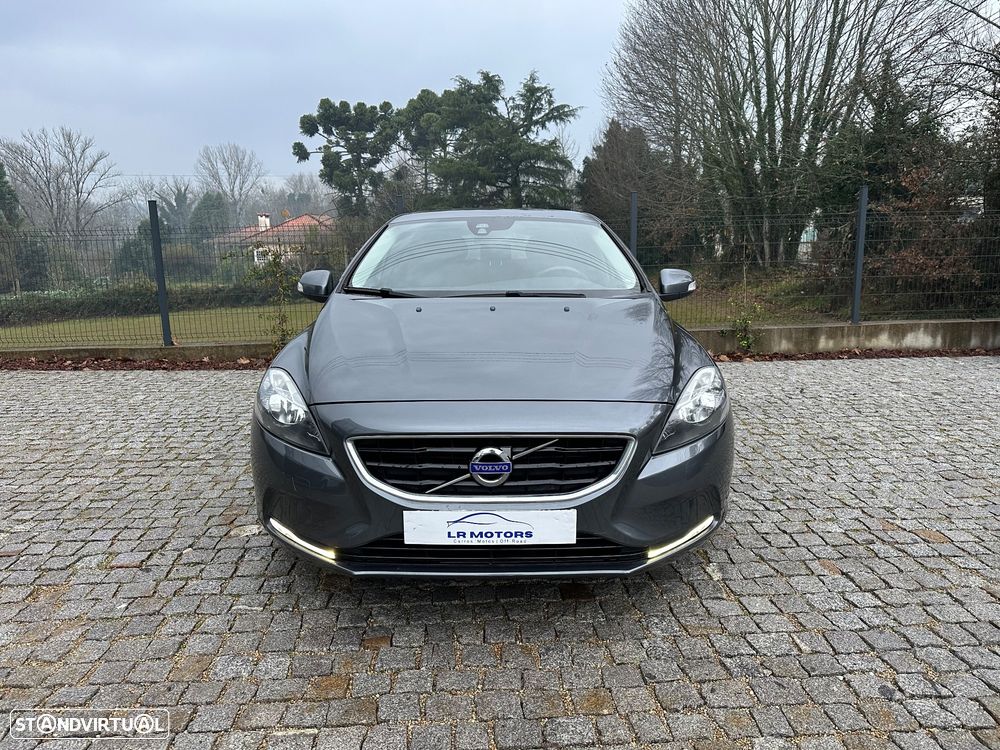 Volvo V40 D2 Momentum - 2