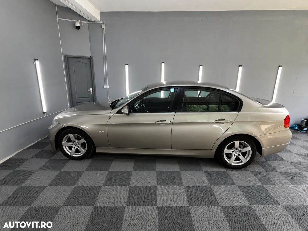 BMW Seria 3 318i Aut. Edition Exclusive - 13