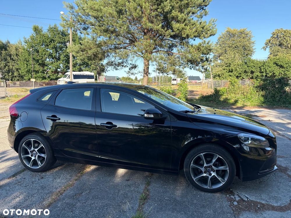 Volvo V40 D2 Momentum - 10