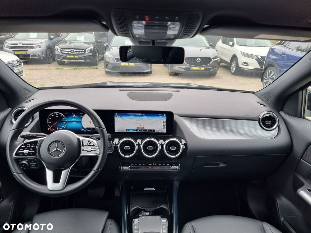 Mercedes-Benz GLA 200 d - 16