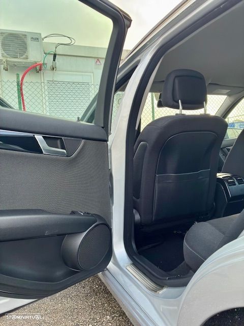 Mercedes-Benz C 200 - 16