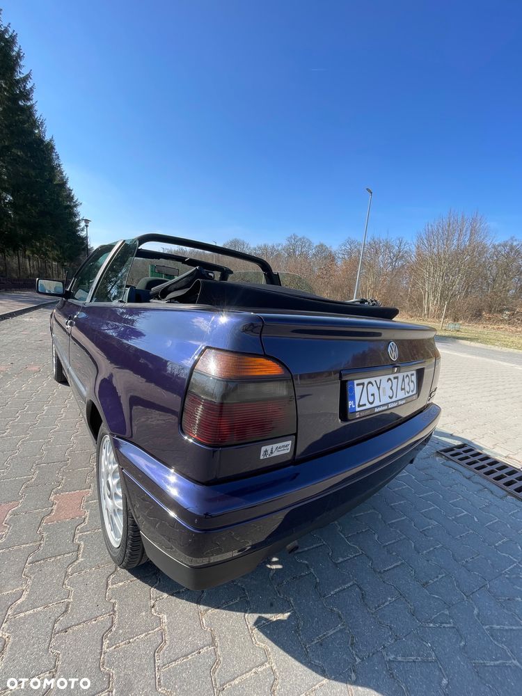 Volkswagen Golf 1.8 GL - 9