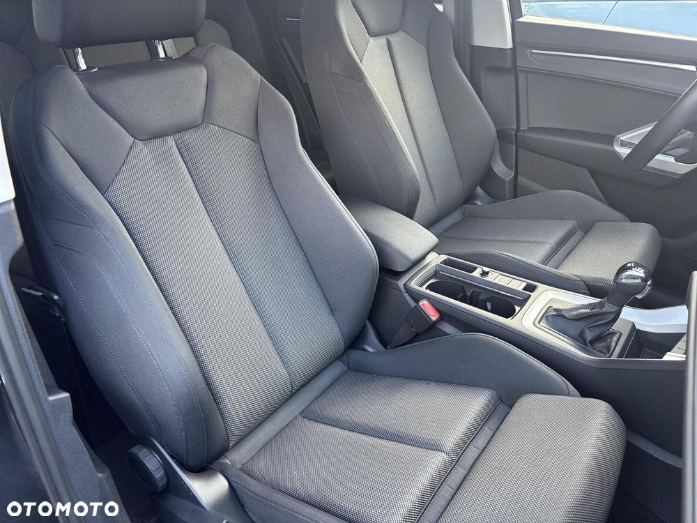 Audi Q3 Sportback - 27