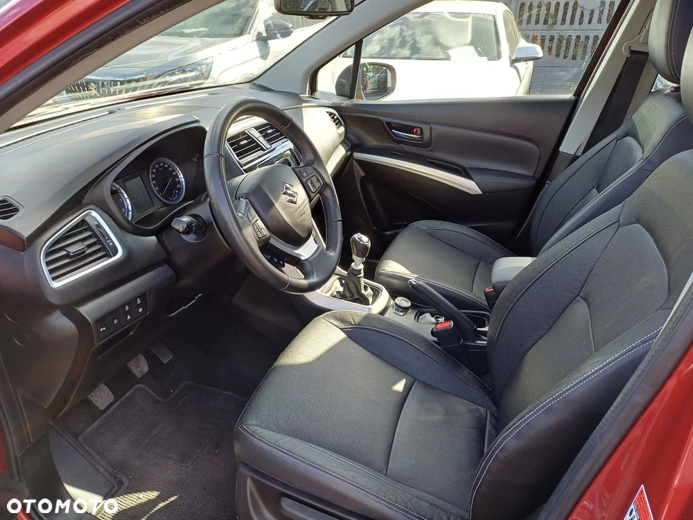 Suzuki SX4 S-Cross 1.4 T Premium 4WD - 16