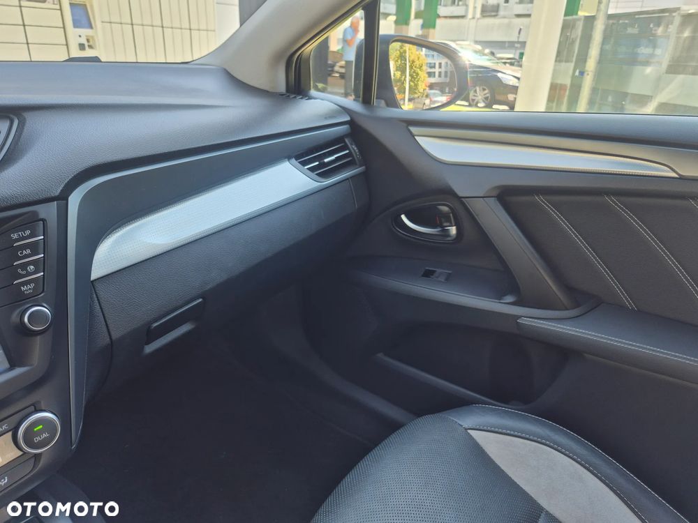 Toyota Avensis 1.8 Prestige MS - 12