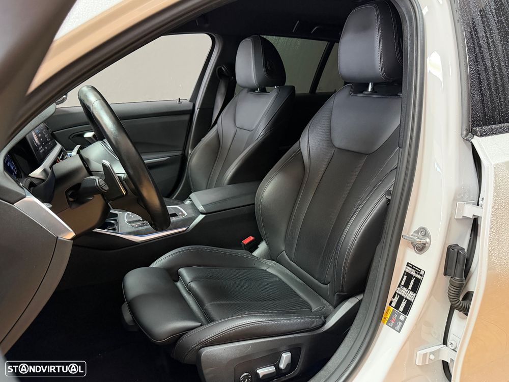 BMW 330 e Pack Desportivo M Auto - 8