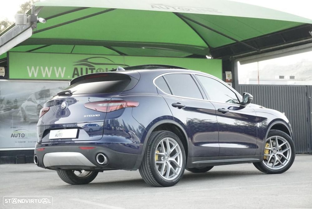 Alfa Romeo Stelvio 2.0 T Veloce TI Q4 AT8 - 5