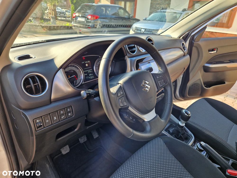 Suzuki Vitara 1.4 Boosterjet Premium 4WD - 18