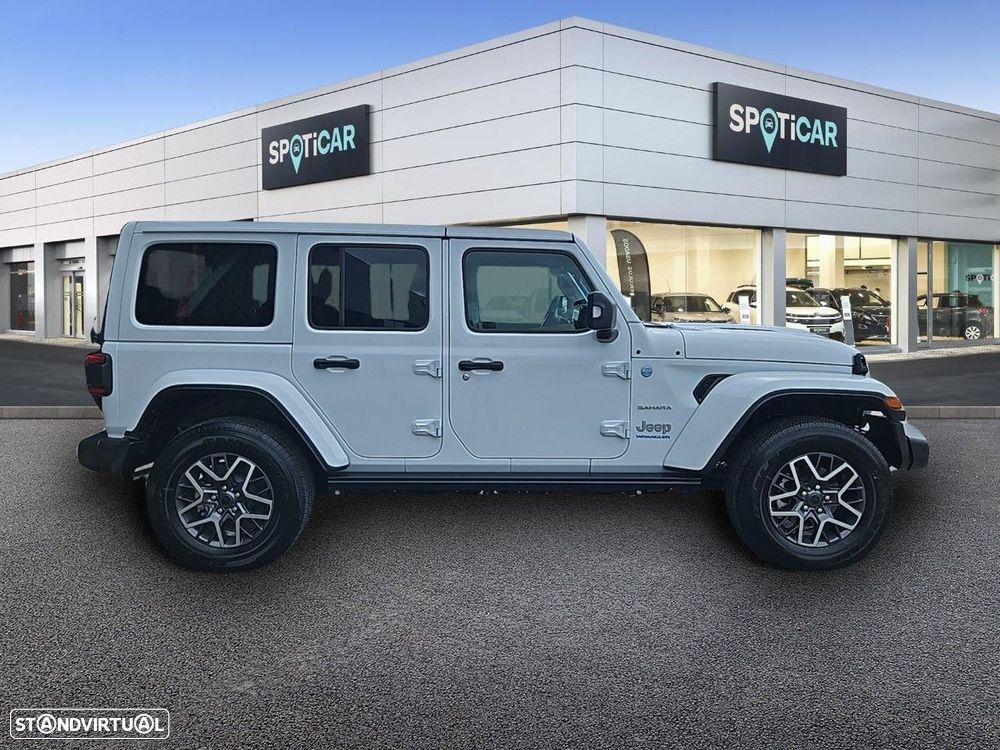 Jeep Wrangler Unlimited - 4