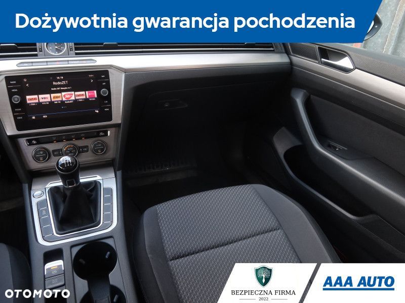 Volkswagen Passat Variant - 10
