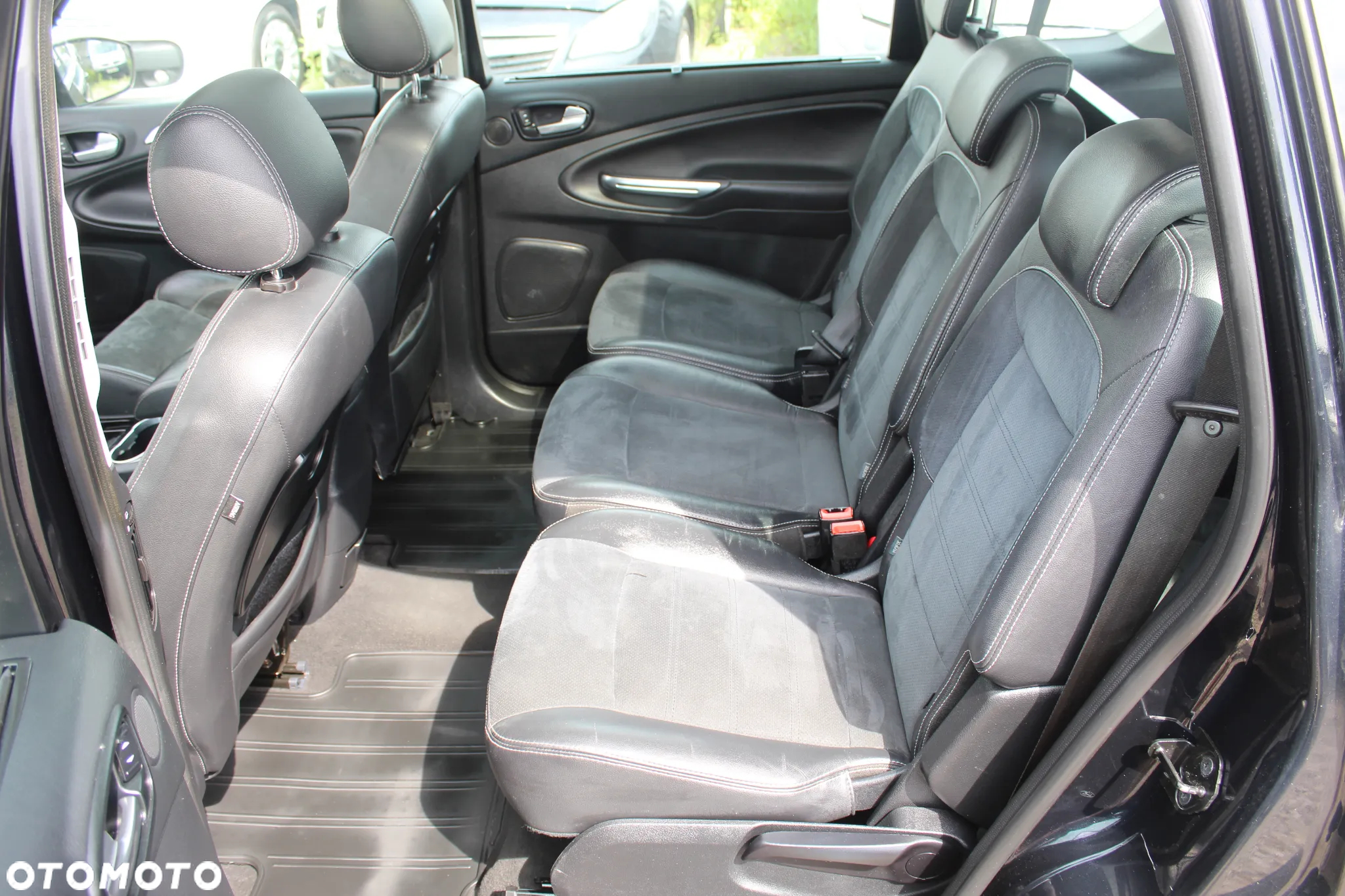 Ford S-Max 2.0 TDCi DPF Titanium - 29