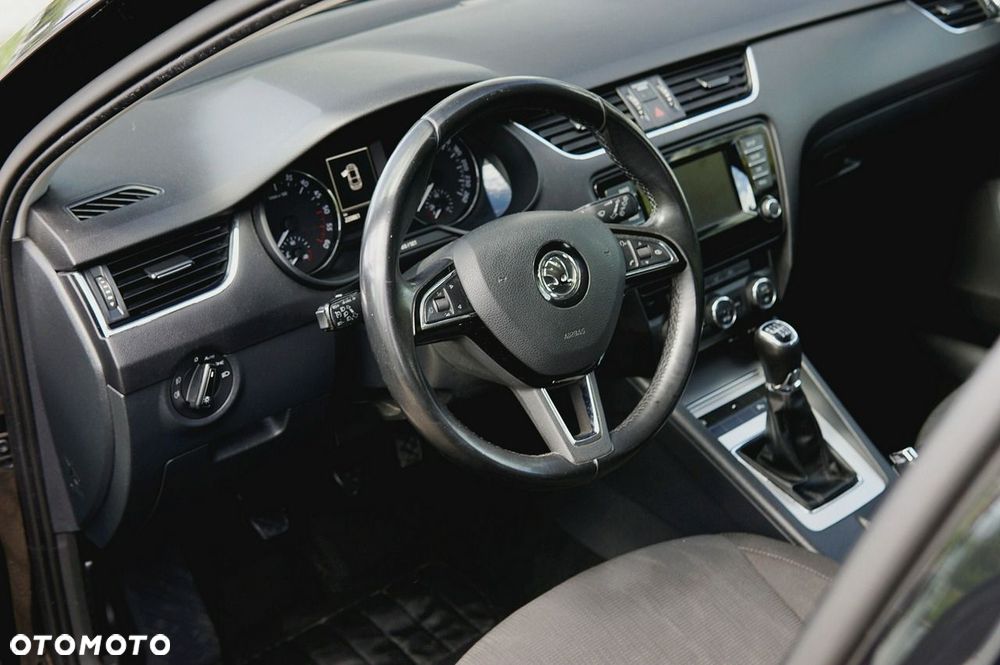 Skoda Octavia 1.6 TDI DPF Elegance - 11