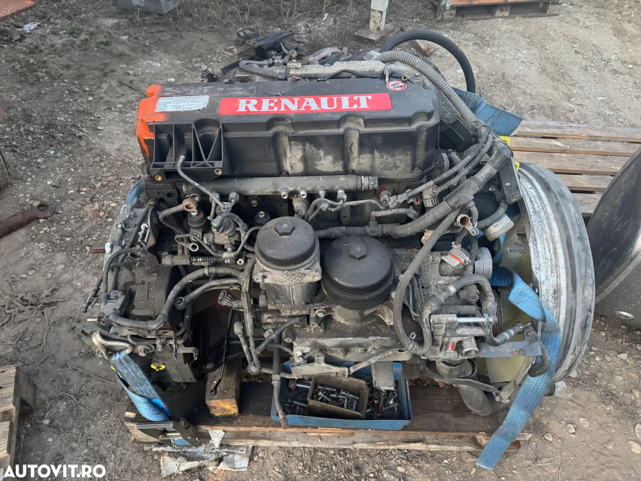 Motor RENAULT MIDLUM 220 CP  CDI DCI 6 V J01 215  5600655698 - 1