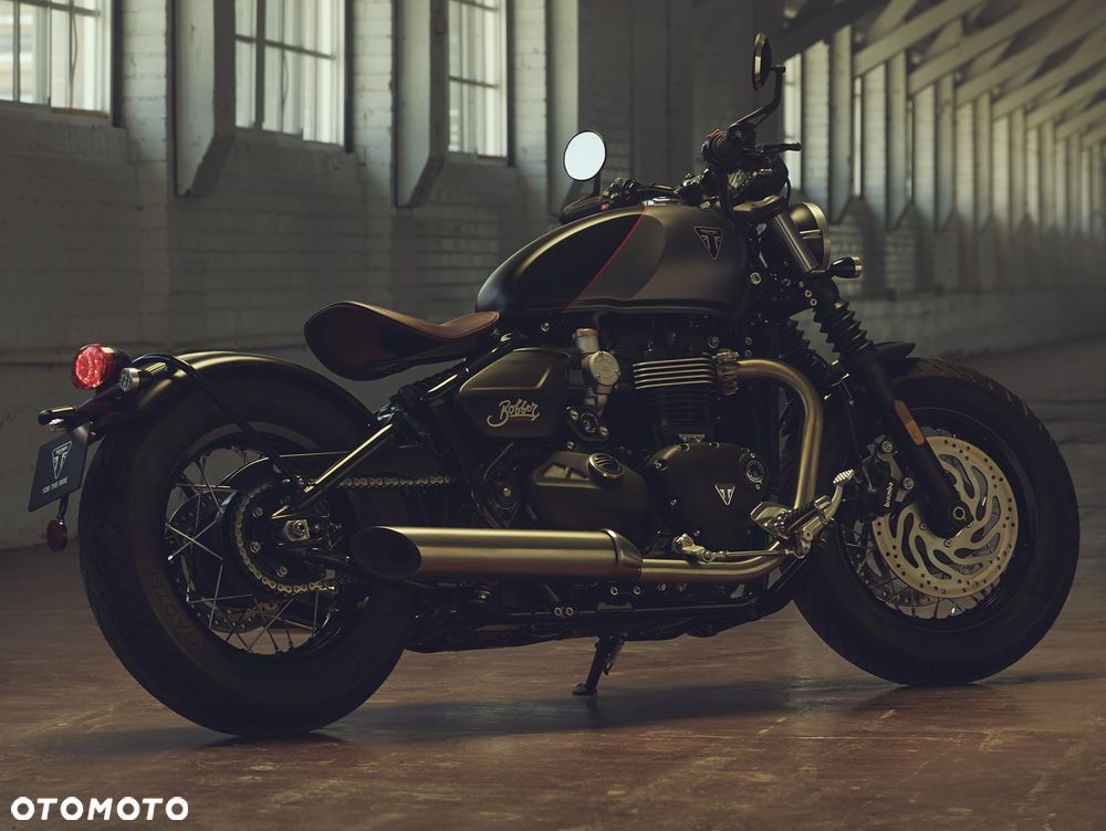 Triumph Bonneville Bobber - 2