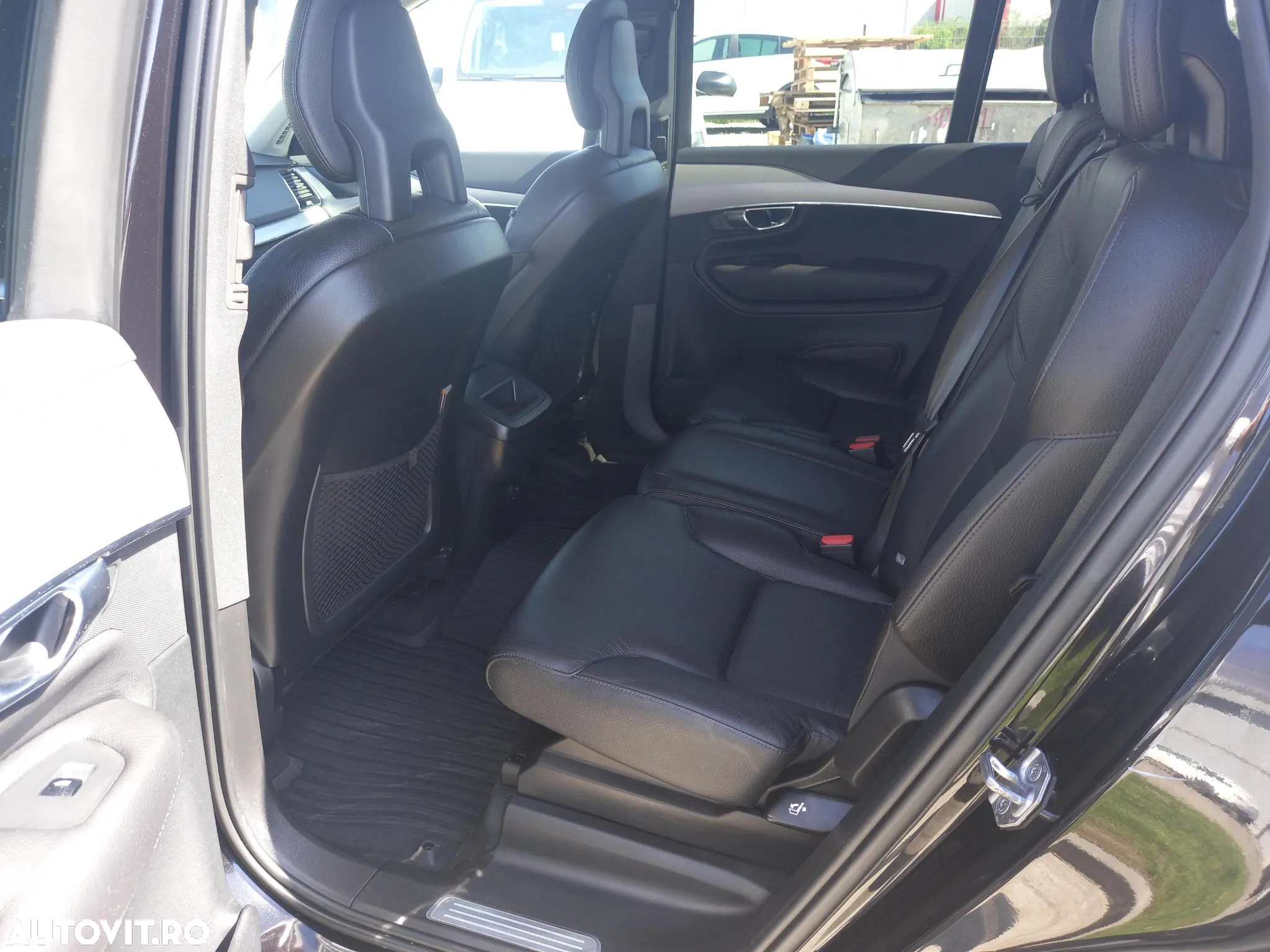 Volvo XC 90 B5 D AWD Geartronic Momentum Pro - 14