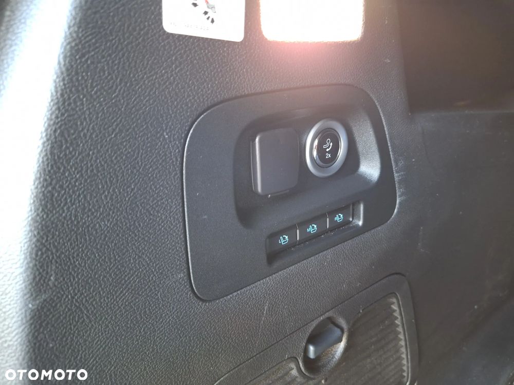 Ford S-Max 2.0 EcoBlue Allrad TITANIUM - 17