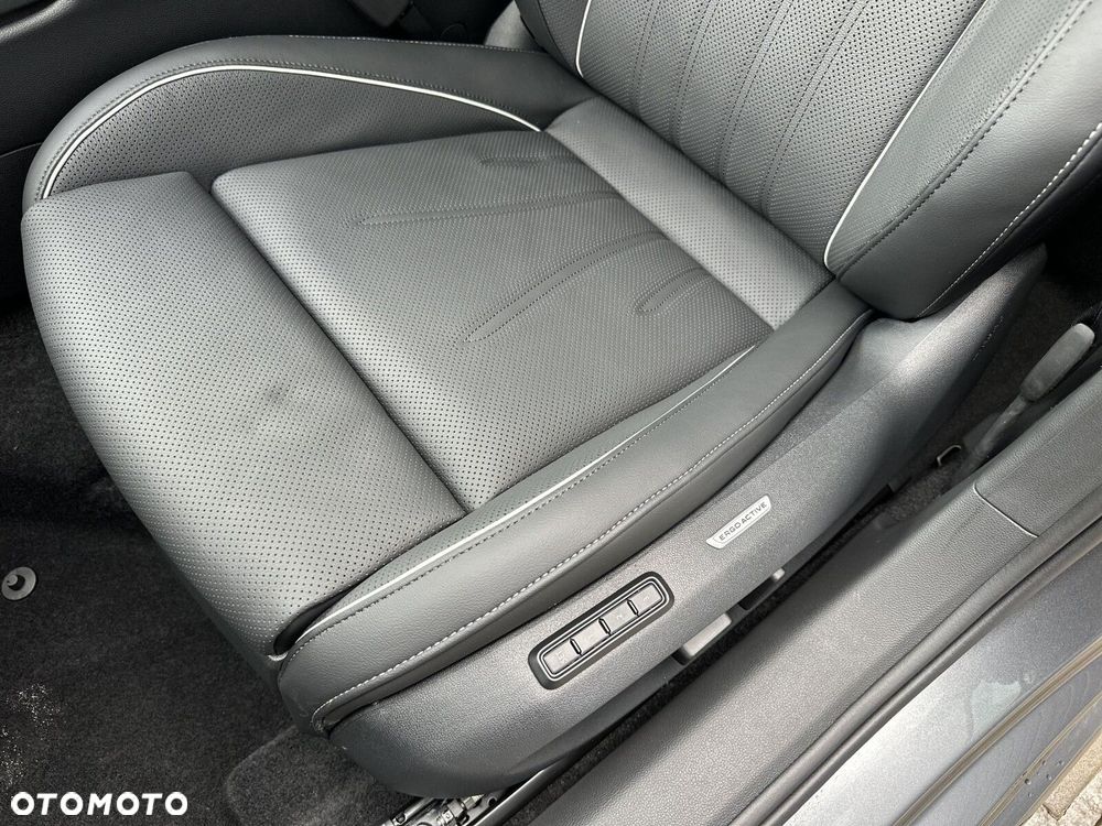 Volkswagen Passat Variant 2.0 TDI EVO Elegance DSG - 13