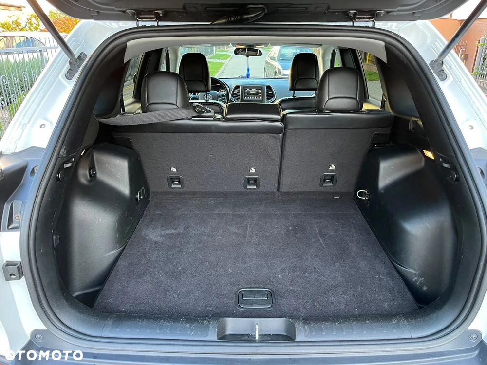 Jeep Cherokee - 6