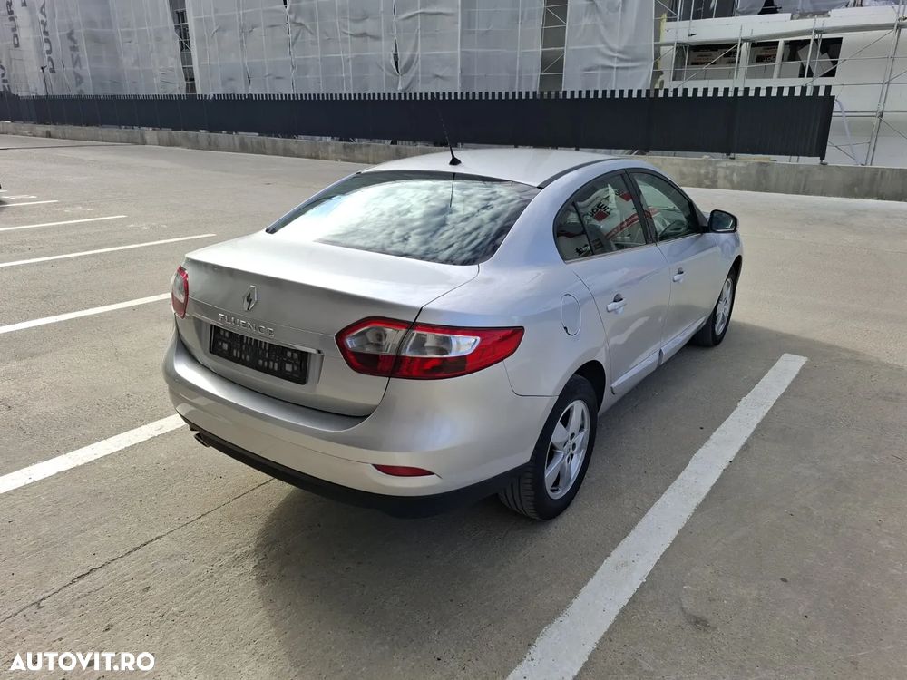 Renault Fluence 1.5dCi Dynamique EDC - 4